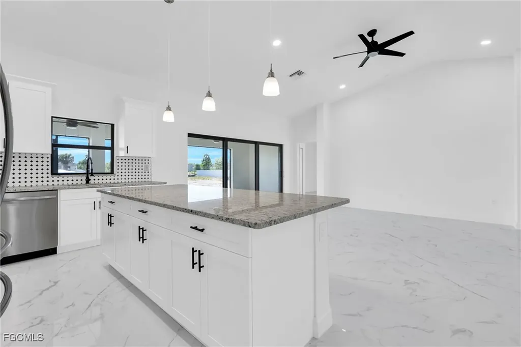 7870 19th Place Labelle FL 33935