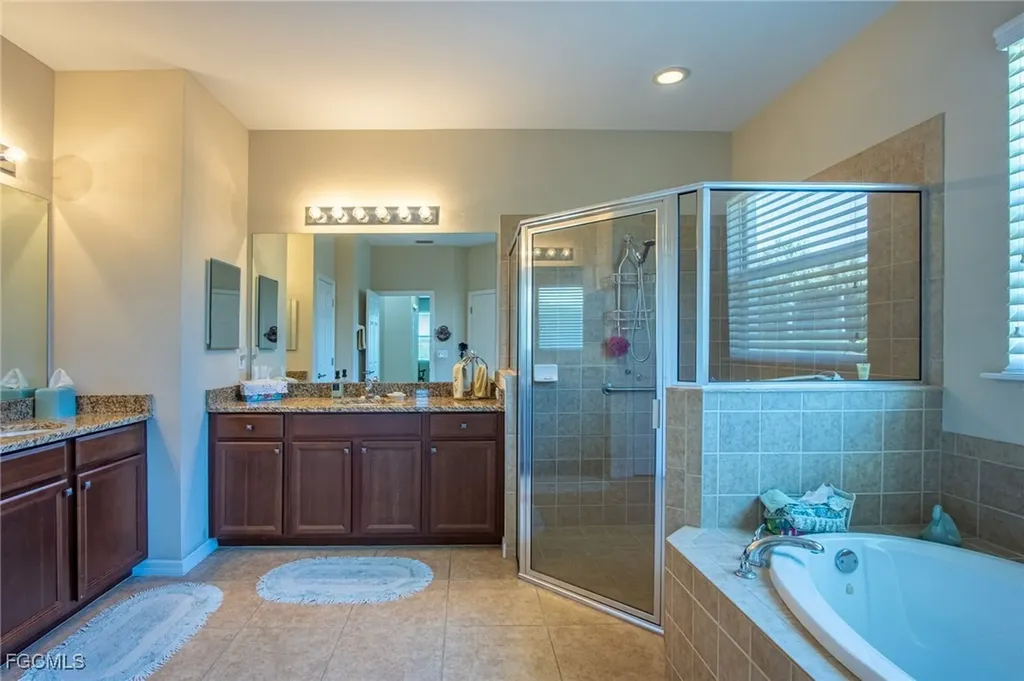 2439 Ashbury Circle Cape Coral FL 33991