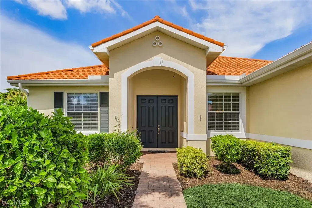 2439 Ashbury Circle Cape Coral FL 33991