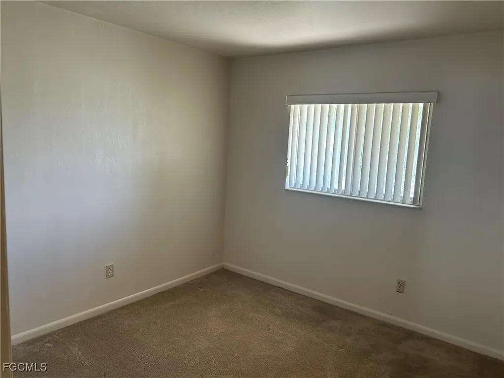 4718 SE 5th Avenue Cape Coral FL 33904
