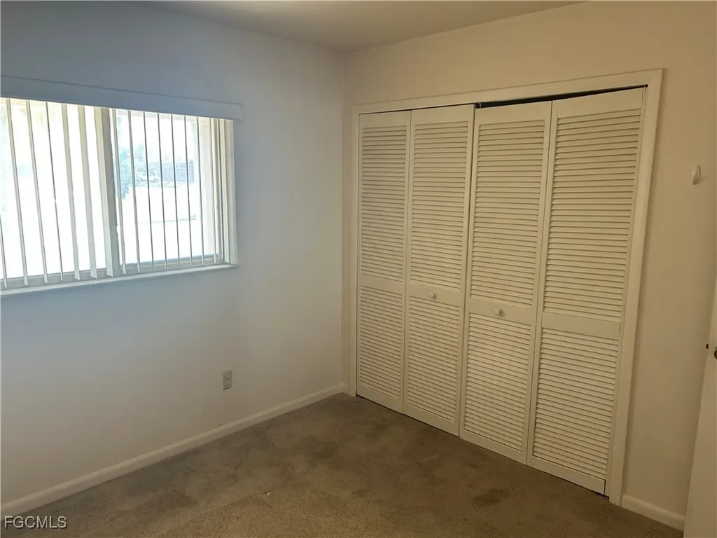 4718 SE 5th Avenue Cape Coral FL 33904