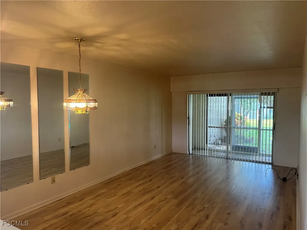 4718 SE 5th Avenue Cape Coral FL 33904