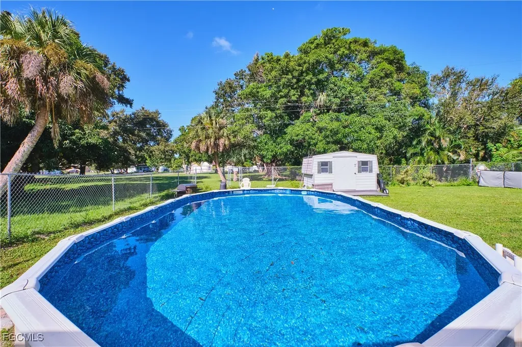 372 Altamont Avenue Fort Myers FL 33905