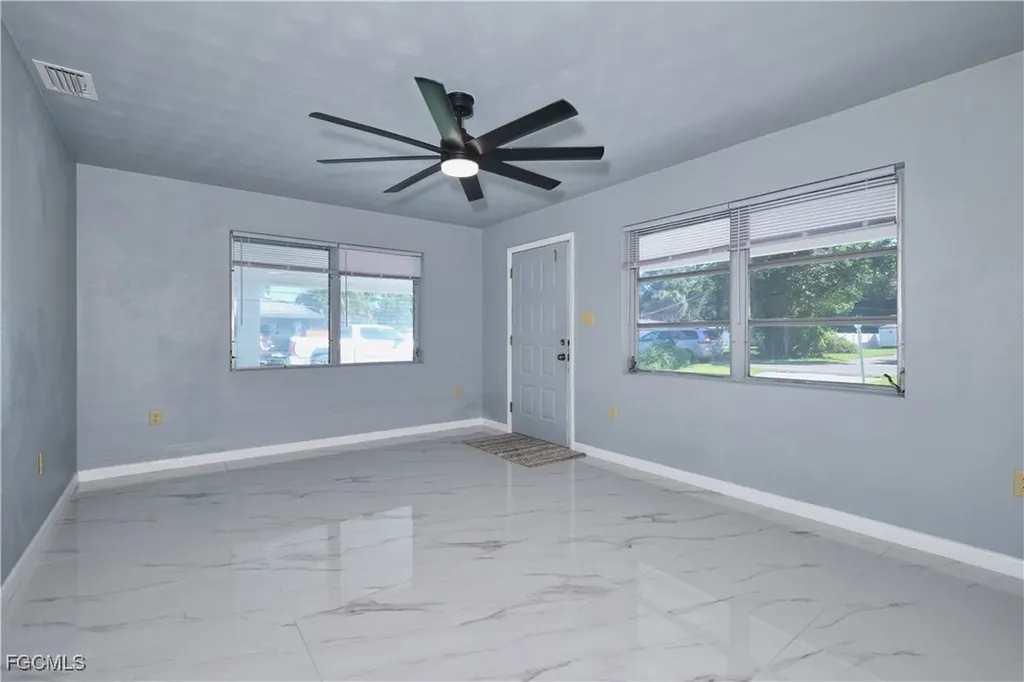 372 Altamont Avenue Fort Myers FL 33905