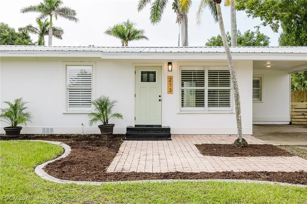 213 W Mckenzie Street Punta Gorda FL 33950