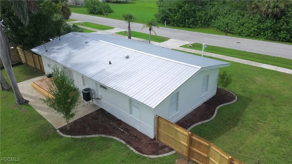 213 W Mckenzie Street Punta Gorda FL 33950