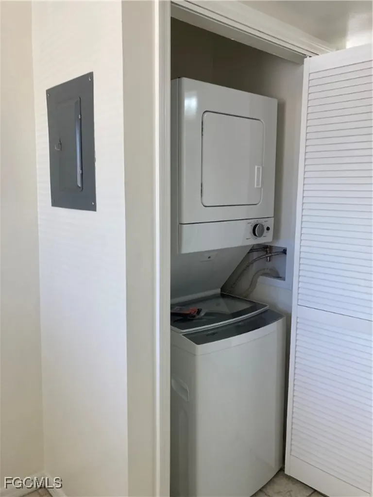 4321 Country Club Boulevard Cape Coral FL 33904