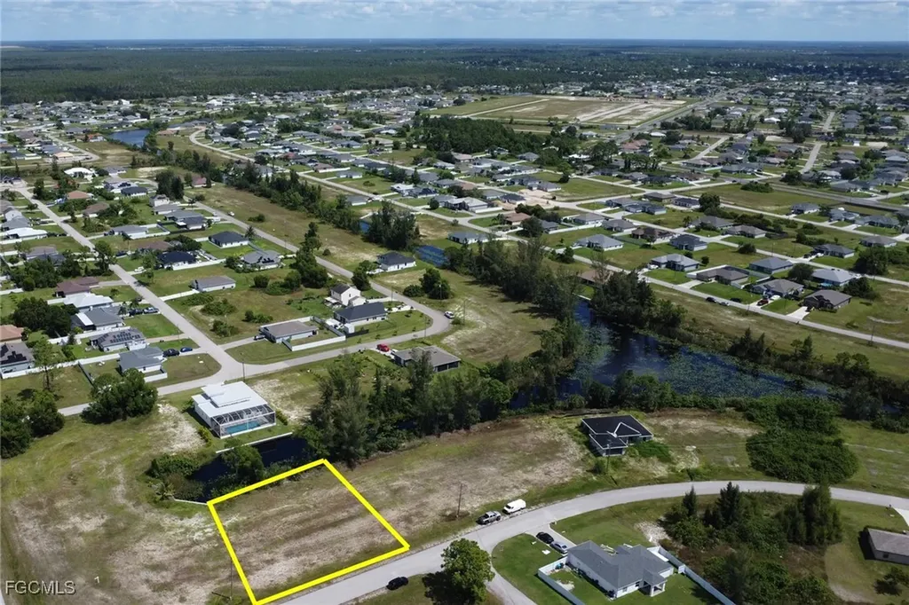 807 NE 38th Terrace Cape Coral FL 33909