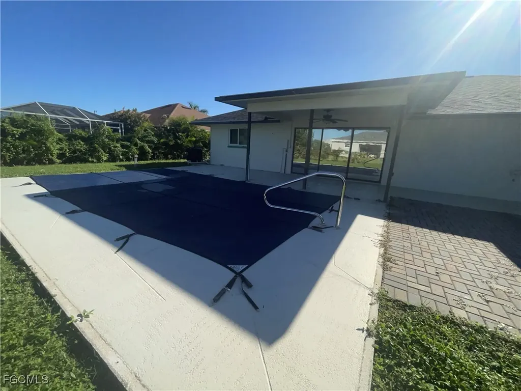 1518 SE 11th Avenue Cape Coral FL 33990