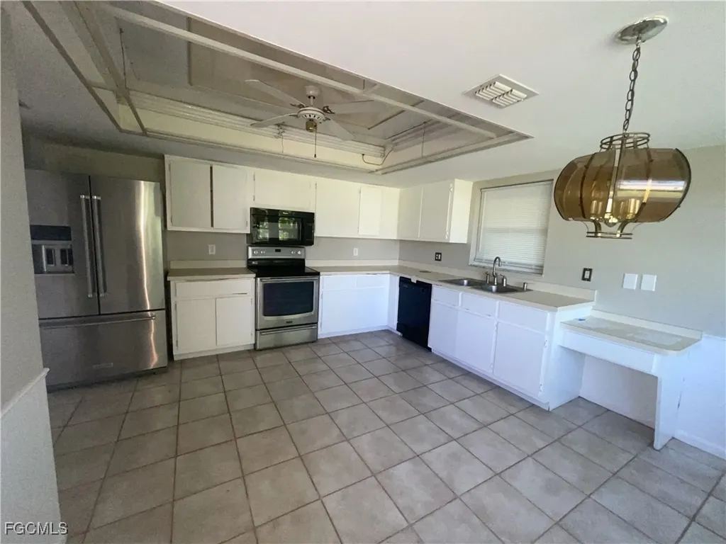 1518 SE 11th Avenue Cape Coral FL 33990