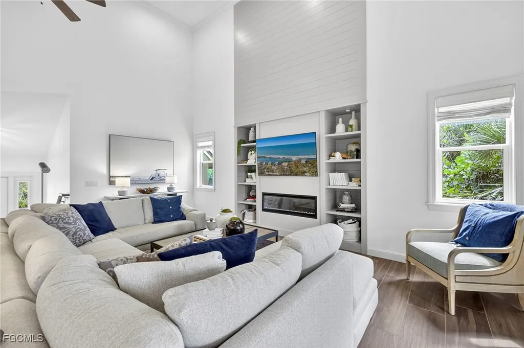 2324 Starfish Lane Sanibel FL 33957