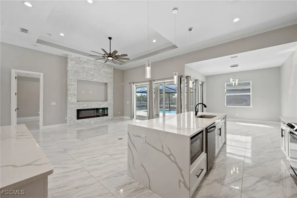 2532 SW 26th Place Cape Coral FL 33914