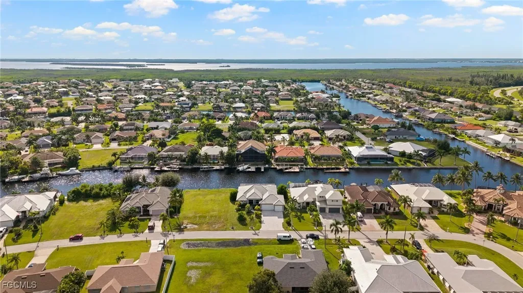 2532 SW 26th Place Cape Coral FL 33914