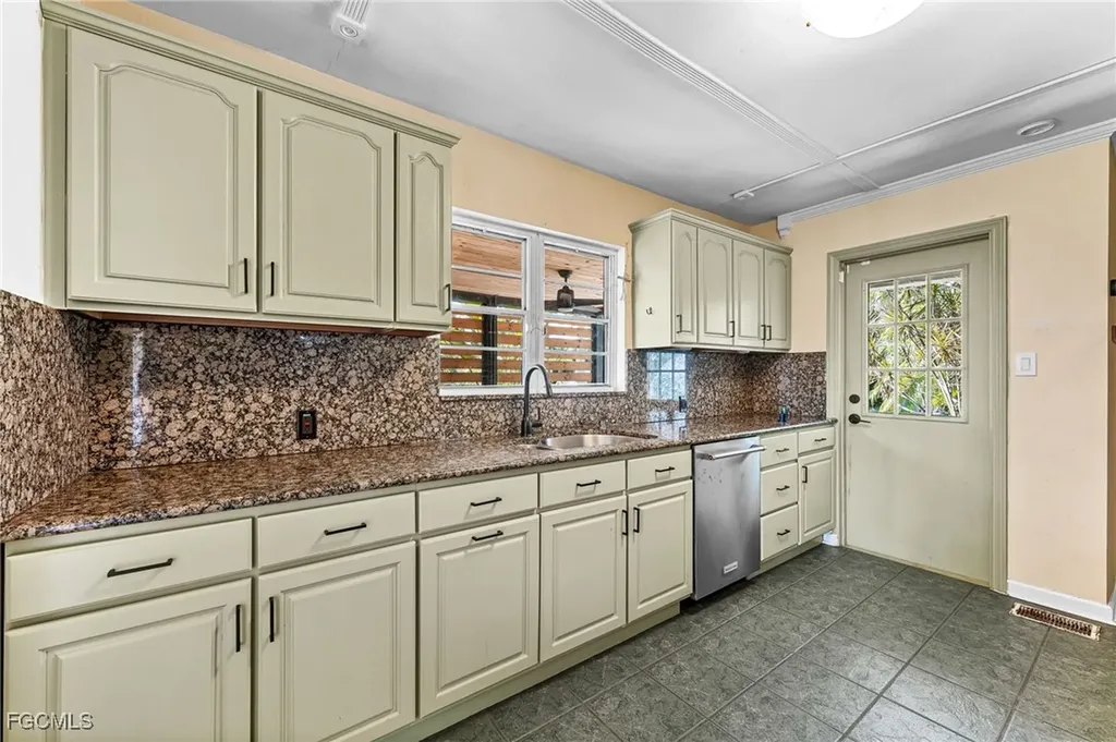 2520 Cortez Boulevard Fort Myers FL 33901