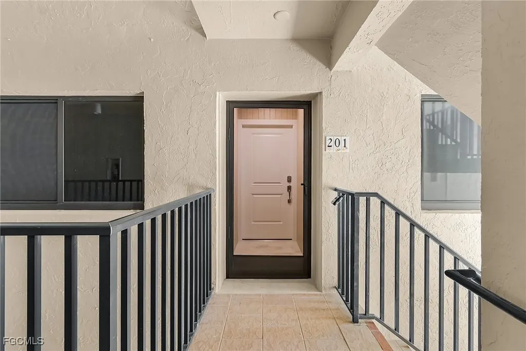 2721 W Gulf Drive Sanibel FL 33957