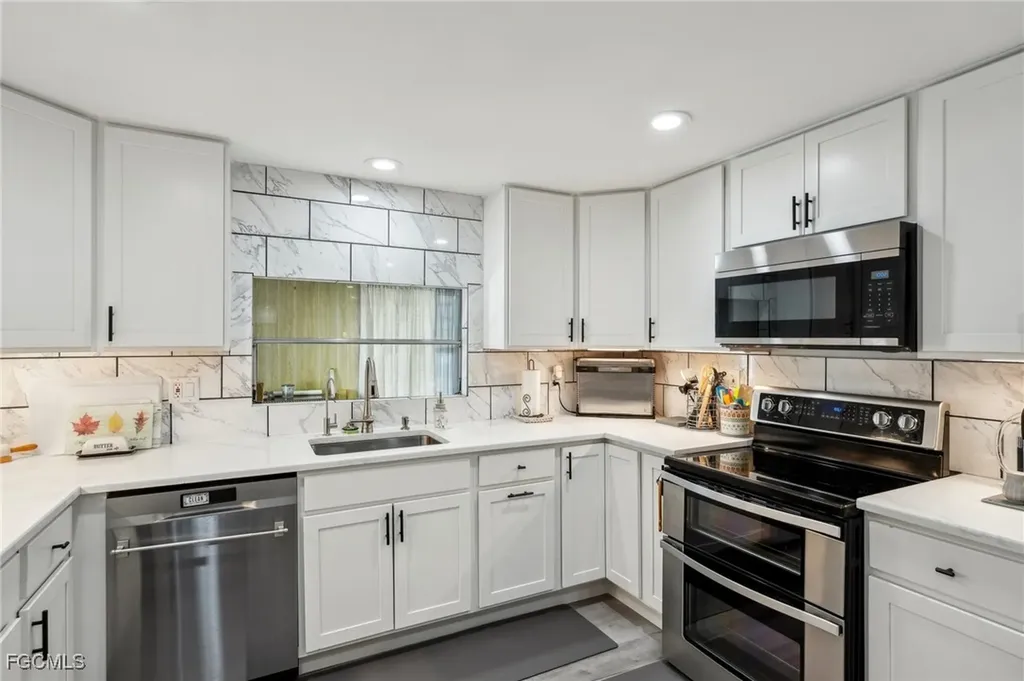 3000 Longview Lane North Fort Myers FL 33917