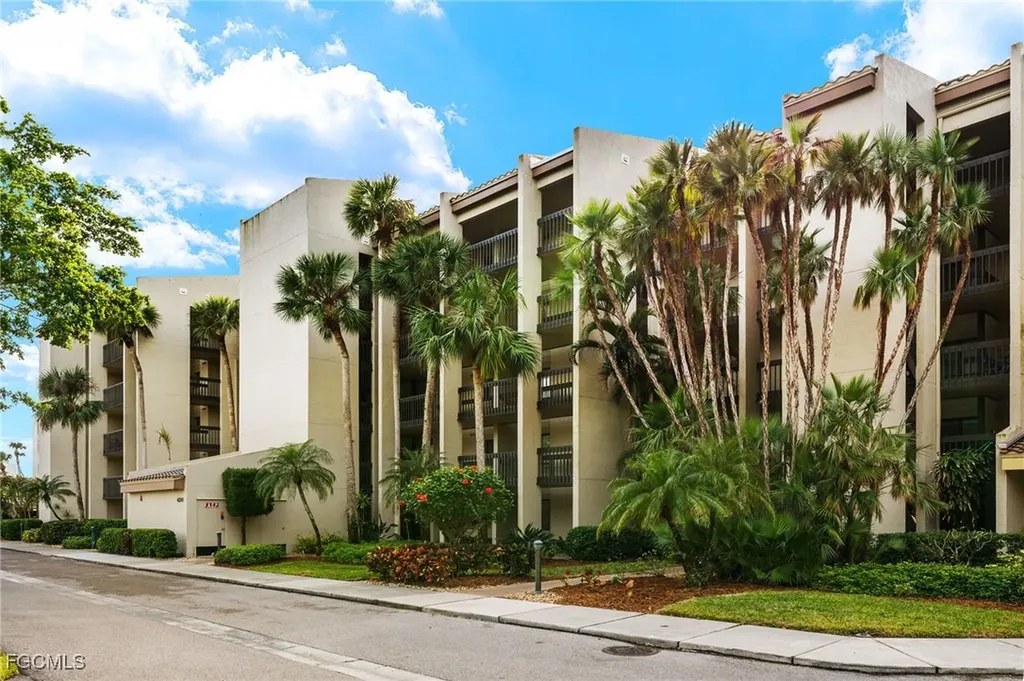4200 Steamboat Bend Fort Myers FL 33919