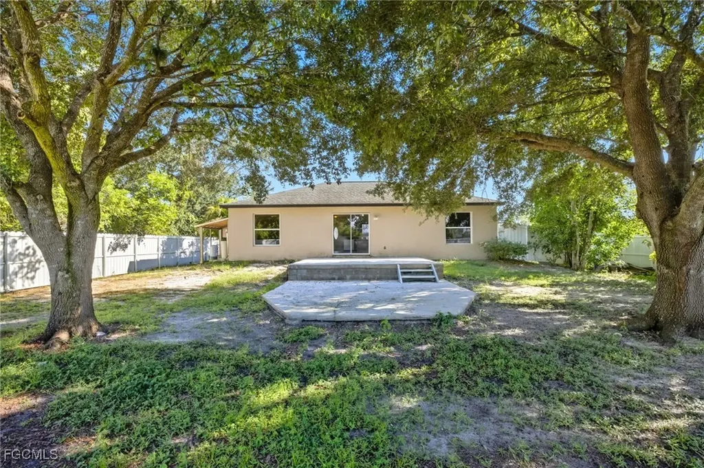 3800 5th Street SW Lehigh Acres FL 33976