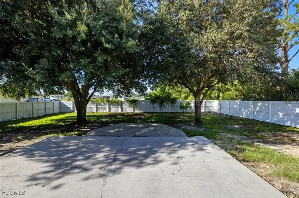 3800 5th Street SW Lehigh Acres FL 33976
