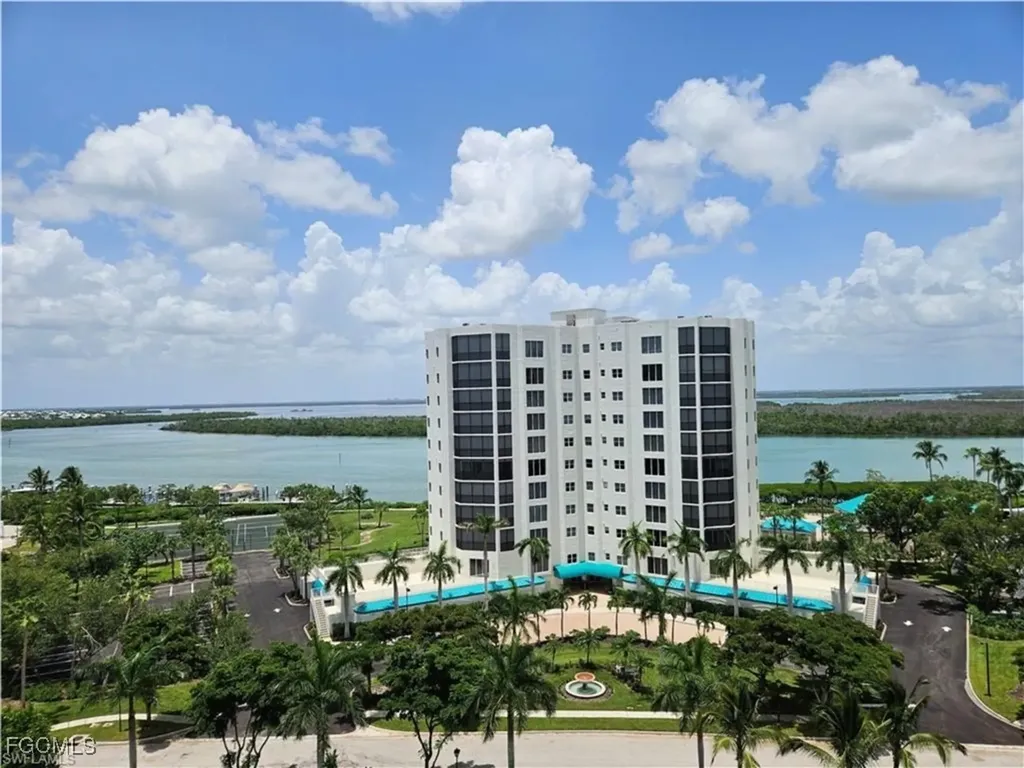 Fort Myers Beach FL, 4183 Bay Beach Lane, Unit 313