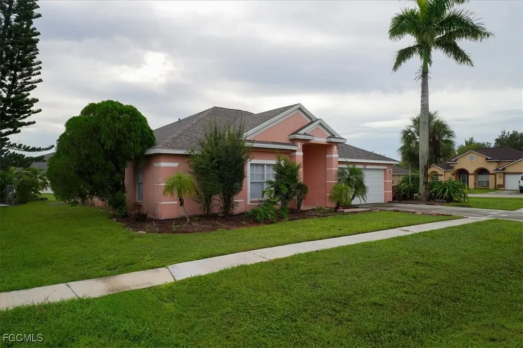 1502 Scholar Court Lehigh Acres FL 33971