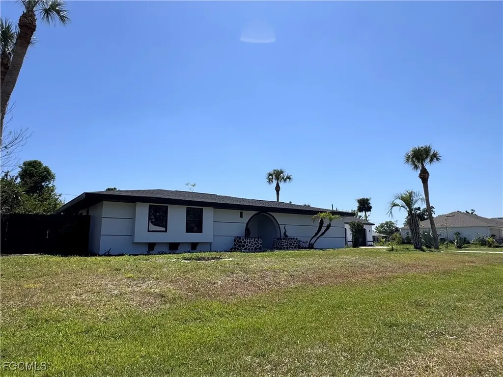 20295 Lorenzo Avenue Port Charlotte FL 33952