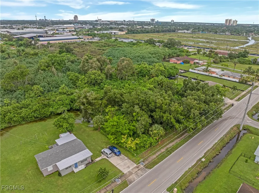 2700 Ford Street Fort Myers FL 33916