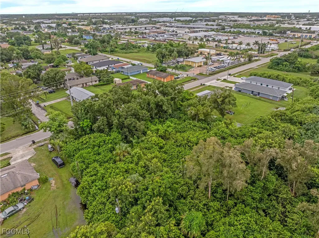 2700 Ford Street Fort Myers FL 33916