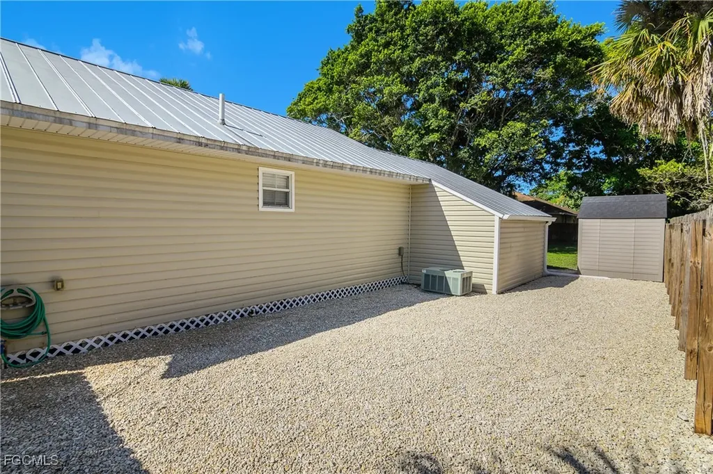 27748 Pullen Avenue Bonita Springs FL 34135