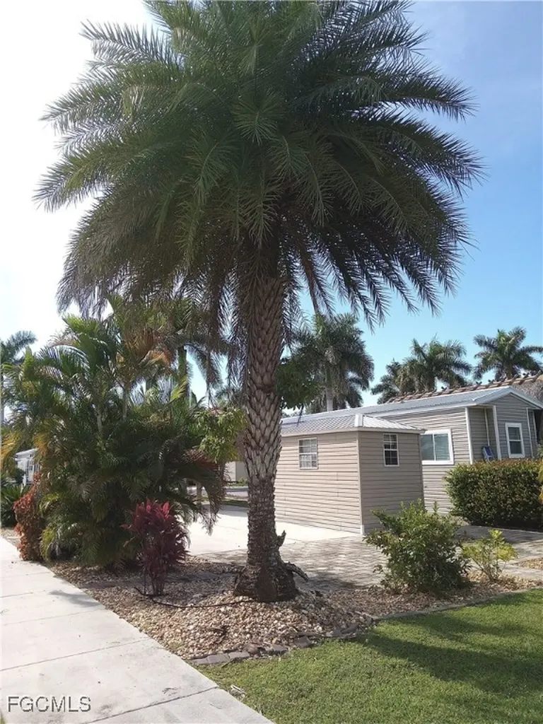 5129 Cypress Trail Resort Circle Fort Myers FL 33905