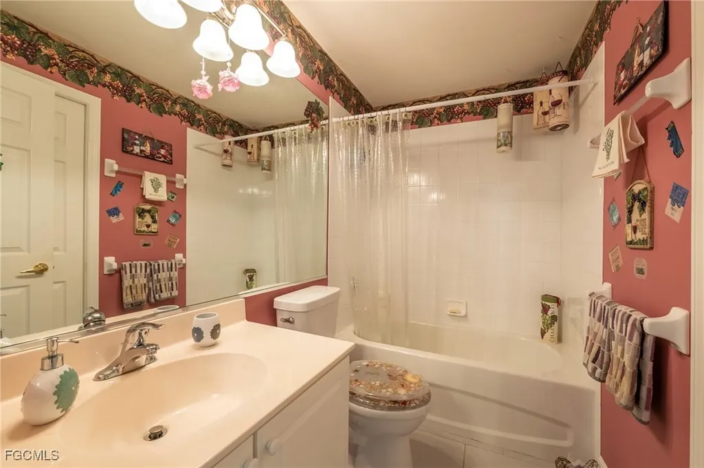 9125 Shadow Glen Way Fort Myers FL 33913