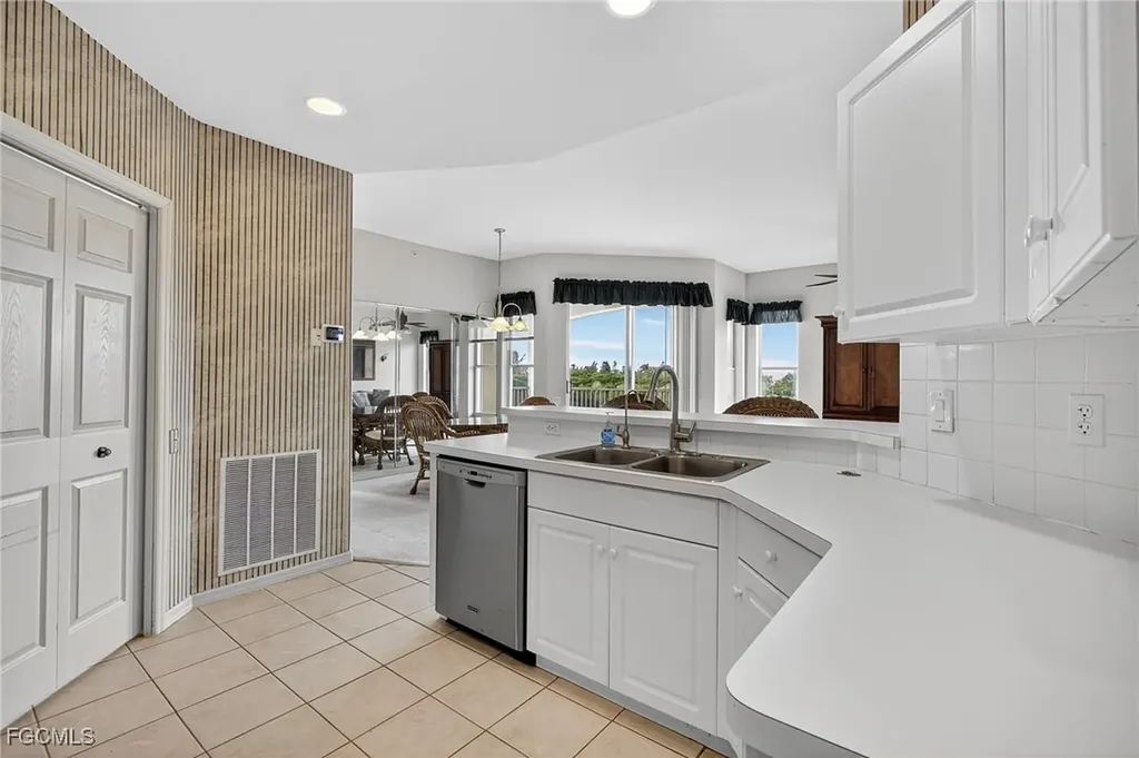 9180 Southmont Cove Fort Myers FL 33908