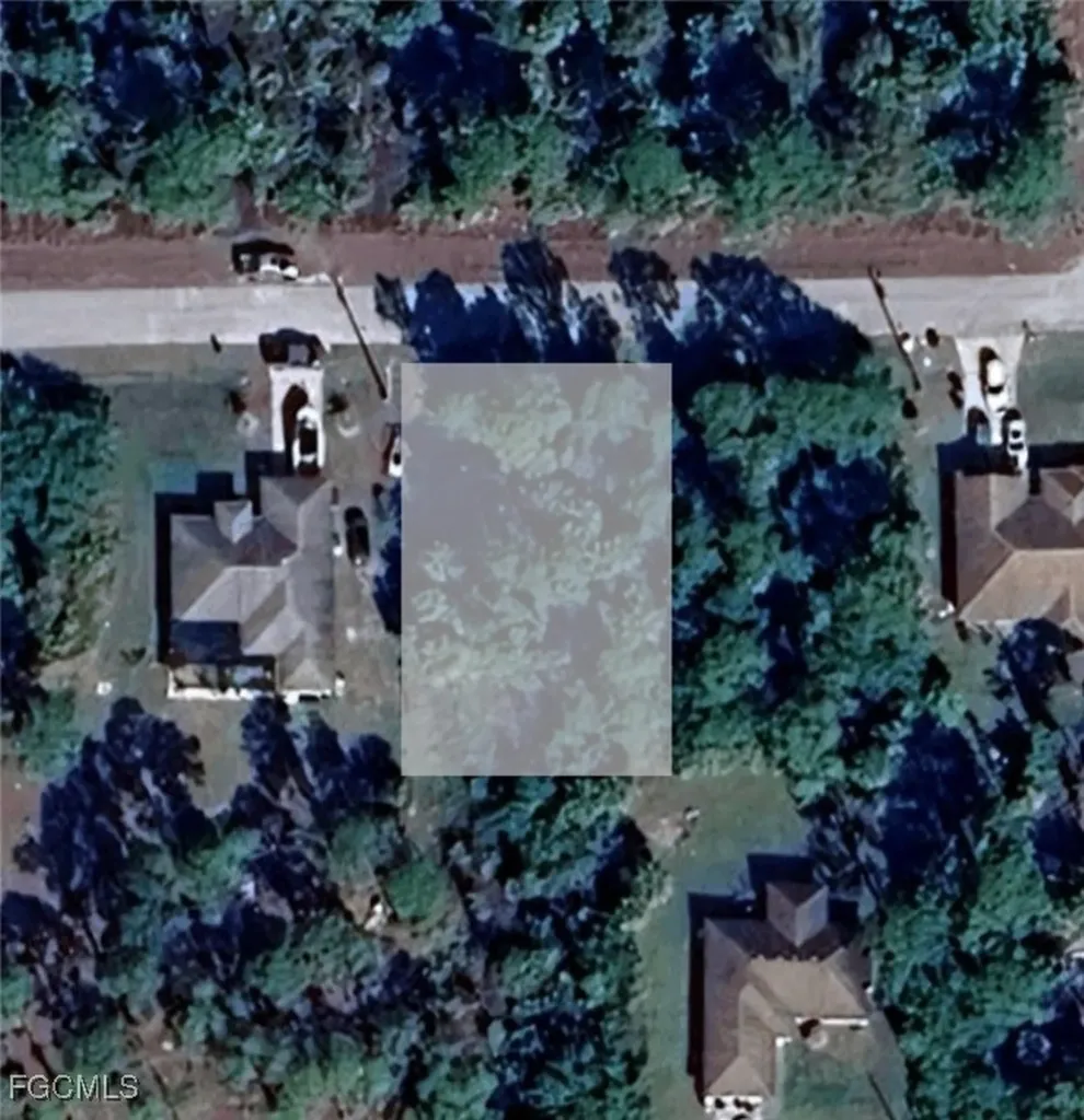 1240 Chrisholm Street Lehigh Acres FL 33974