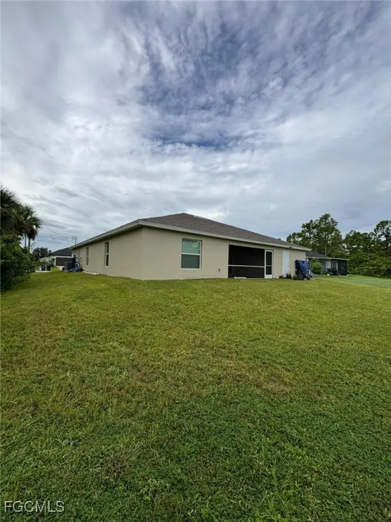 2614 27th Street W Lehigh Acres FL 33971