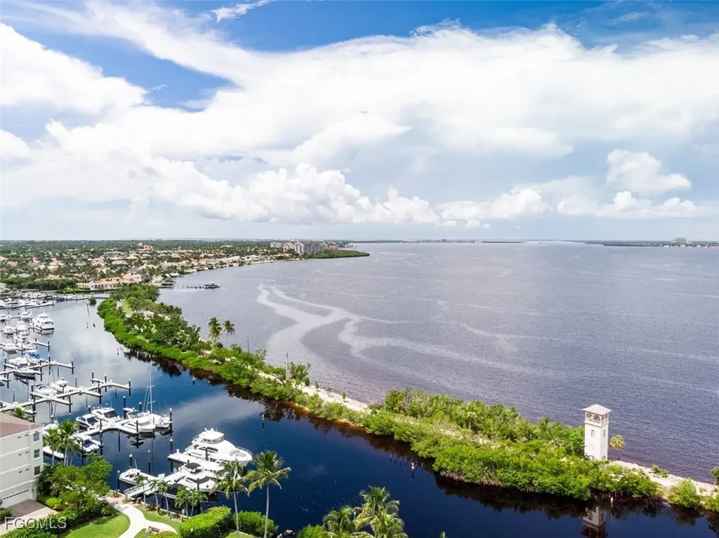 14250 Royal Harbour Court Fort Myers FL 33908