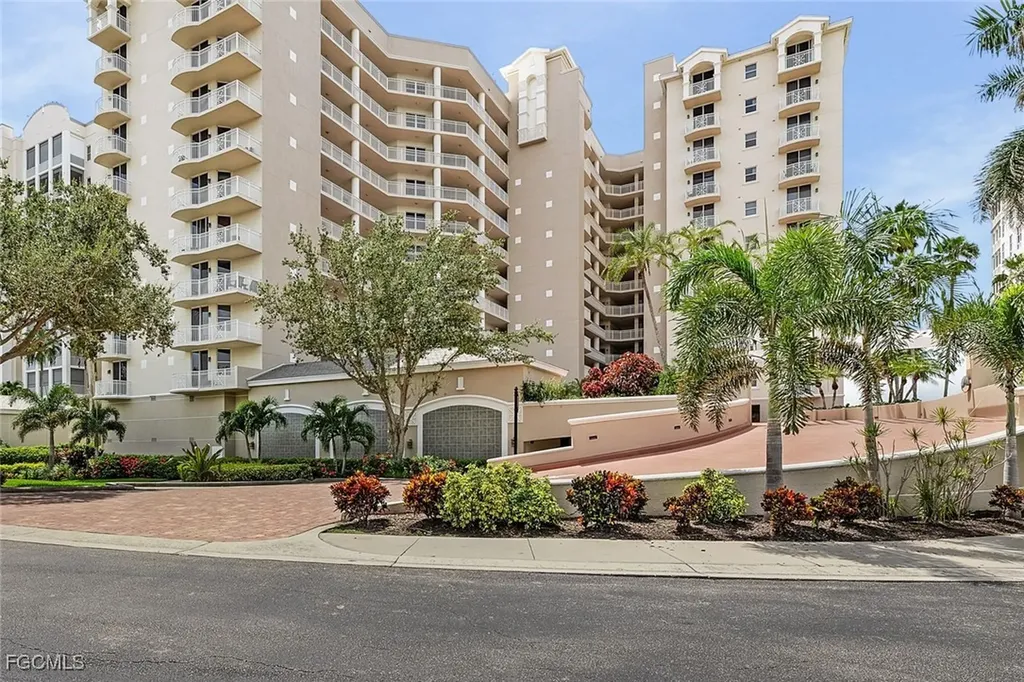14250 Royal Harbour Court Fort Myers FL 33908