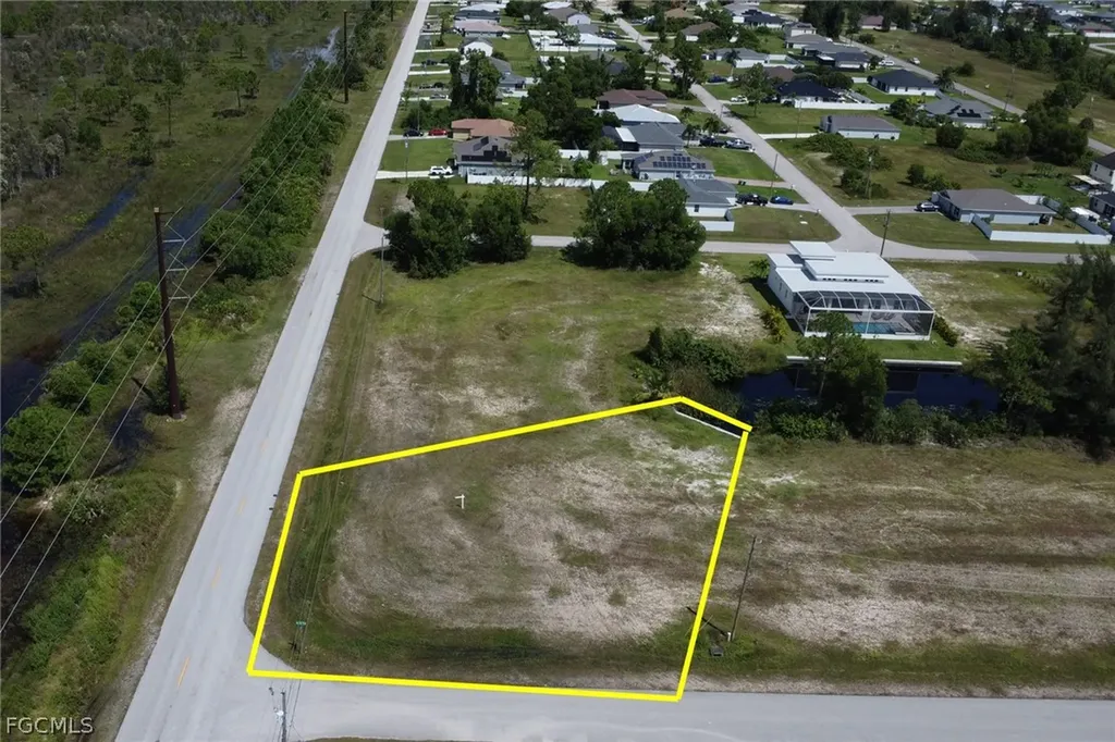 801 NE 38th Terrace Cape Coral FL 33909