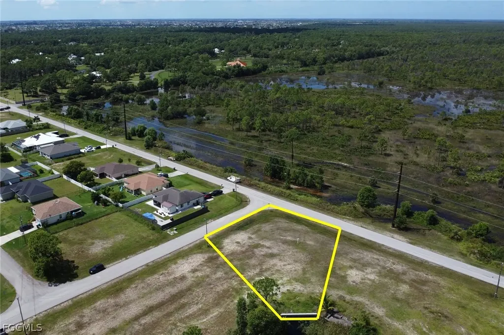 801 NE 38th Terrace Cape Coral FL 33909
