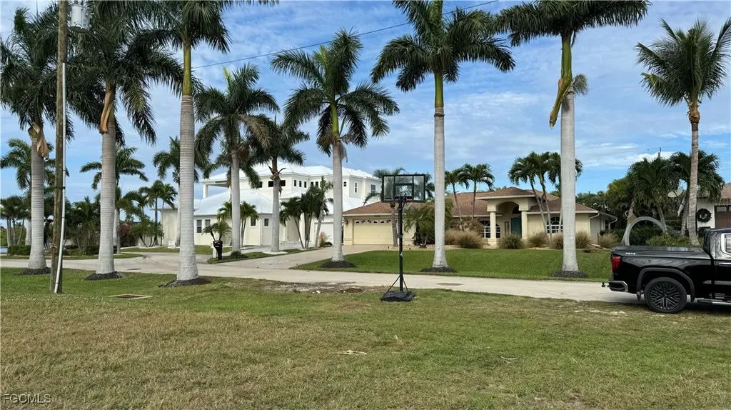 2824 SW 42nd Lane Cape Coral FL 33914