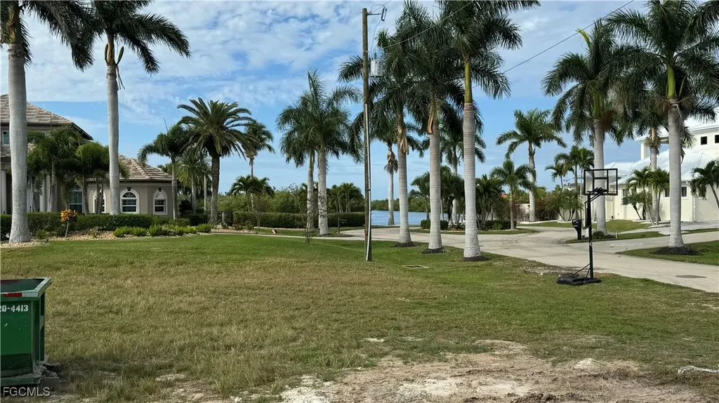 2824 SW 42nd Lane Cape Coral FL 33914