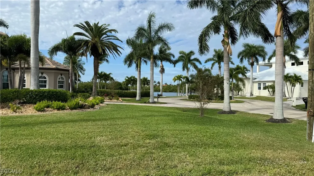 2824 SW 42nd Lane Cape Coral FL 33914