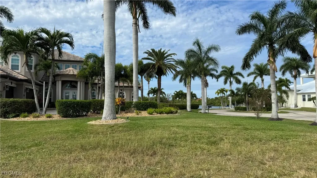 2824 SW 42nd Lane Cape Coral FL 33914