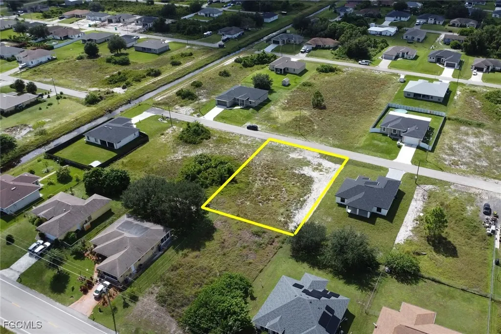 2806 24th Street SW Lehigh Acres FL 33976