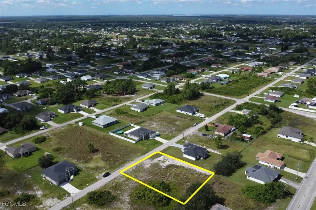 2806 24th Street SW Lehigh Acres FL 33976