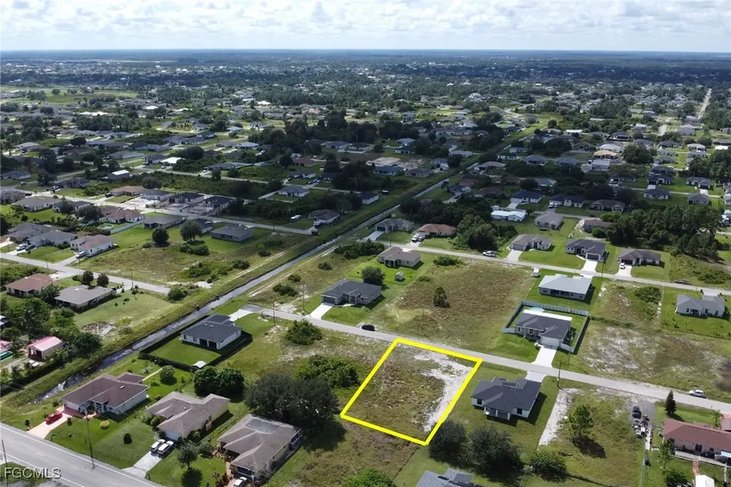 2806 24th Street SW Lehigh Acres FL 33976