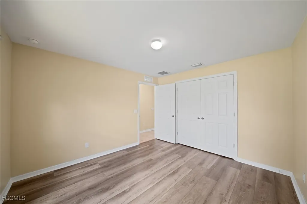 1005 SW 6th Place Cape Coral FL 33991