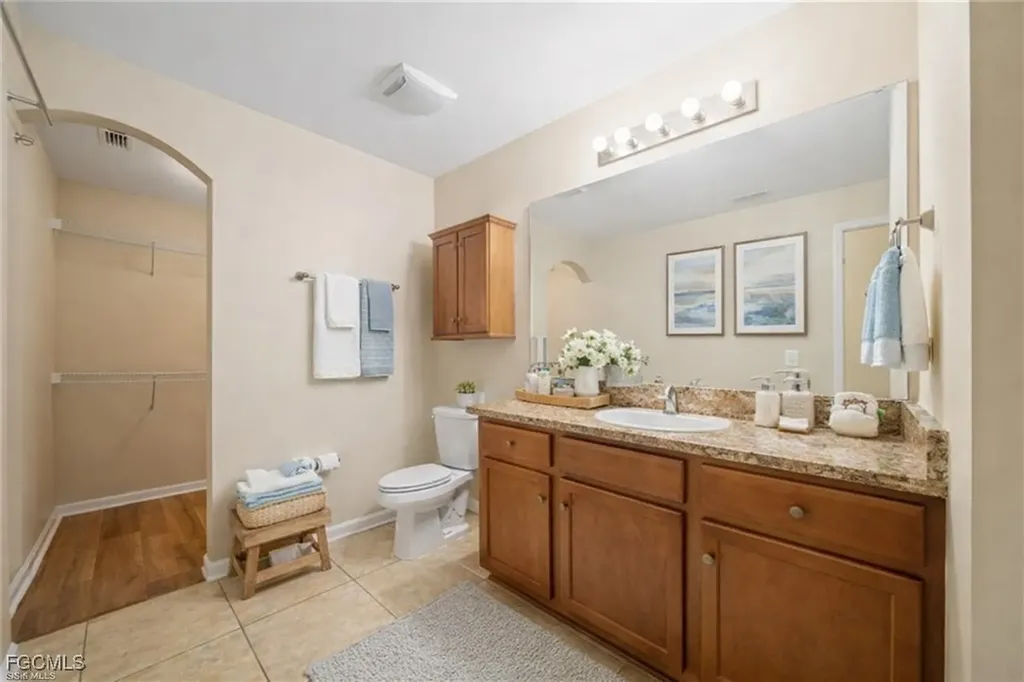 1005 SW 6th Place Cape Coral FL 33991