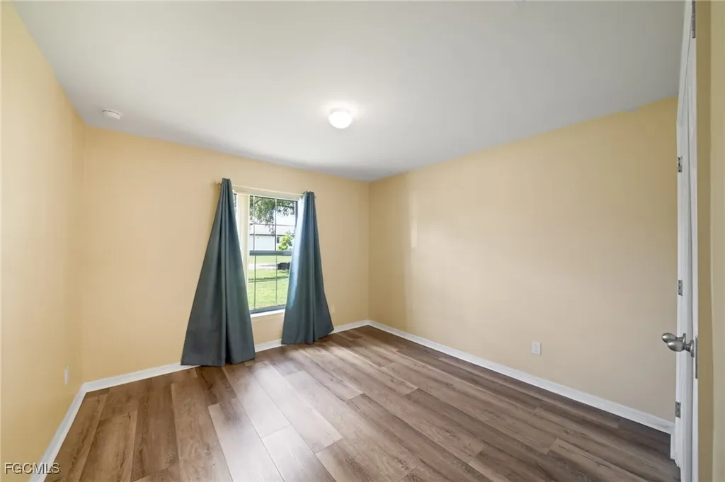 1005 SW 6th Place Cape Coral FL 33991