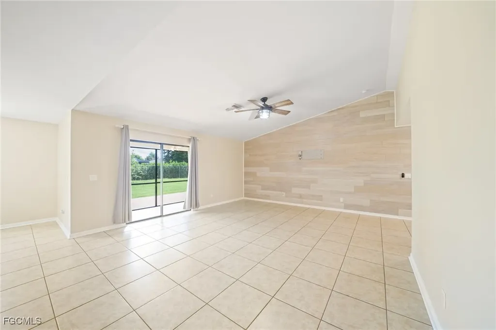 1005 SW 6th Place Cape Coral FL 33991