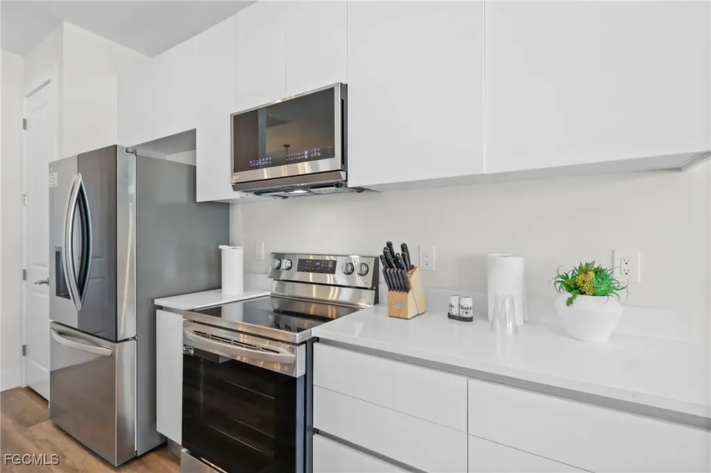 2016 NW 1st Avenue Cape Coral FL 33993